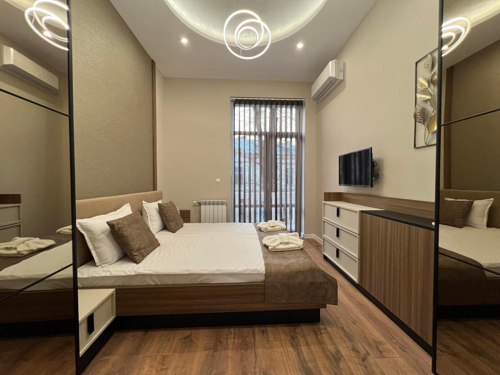 Хотел Vip Apart House Pleven Bagian luar foto