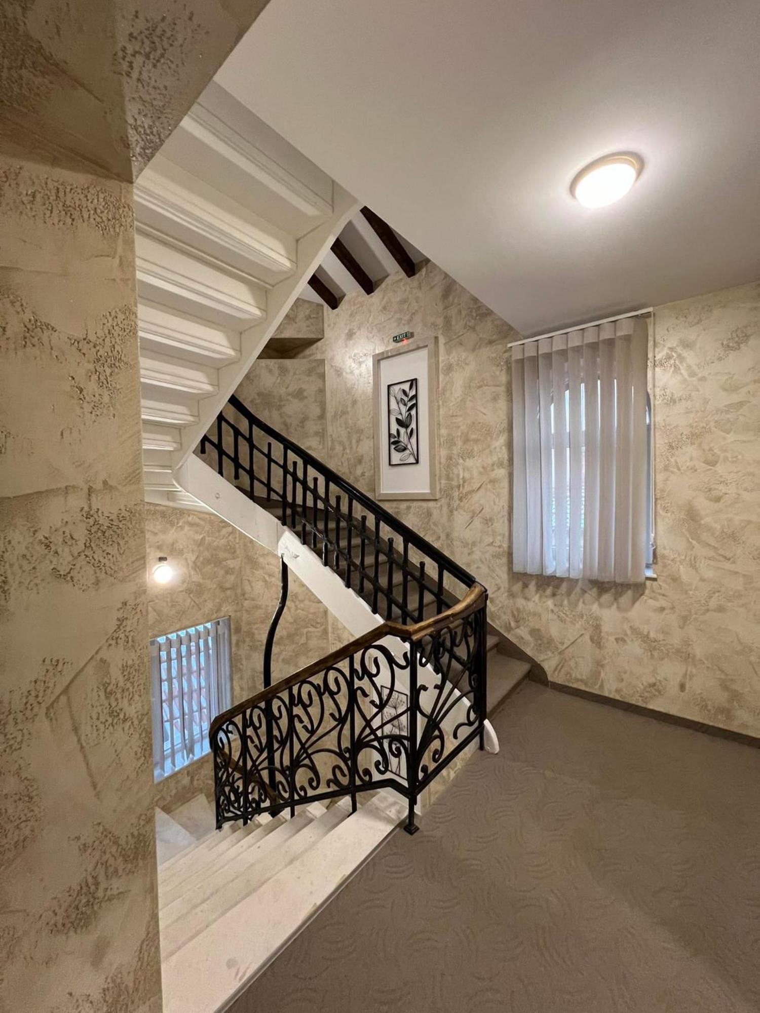 Хотел Vip Apart House Pleven Bagian luar foto