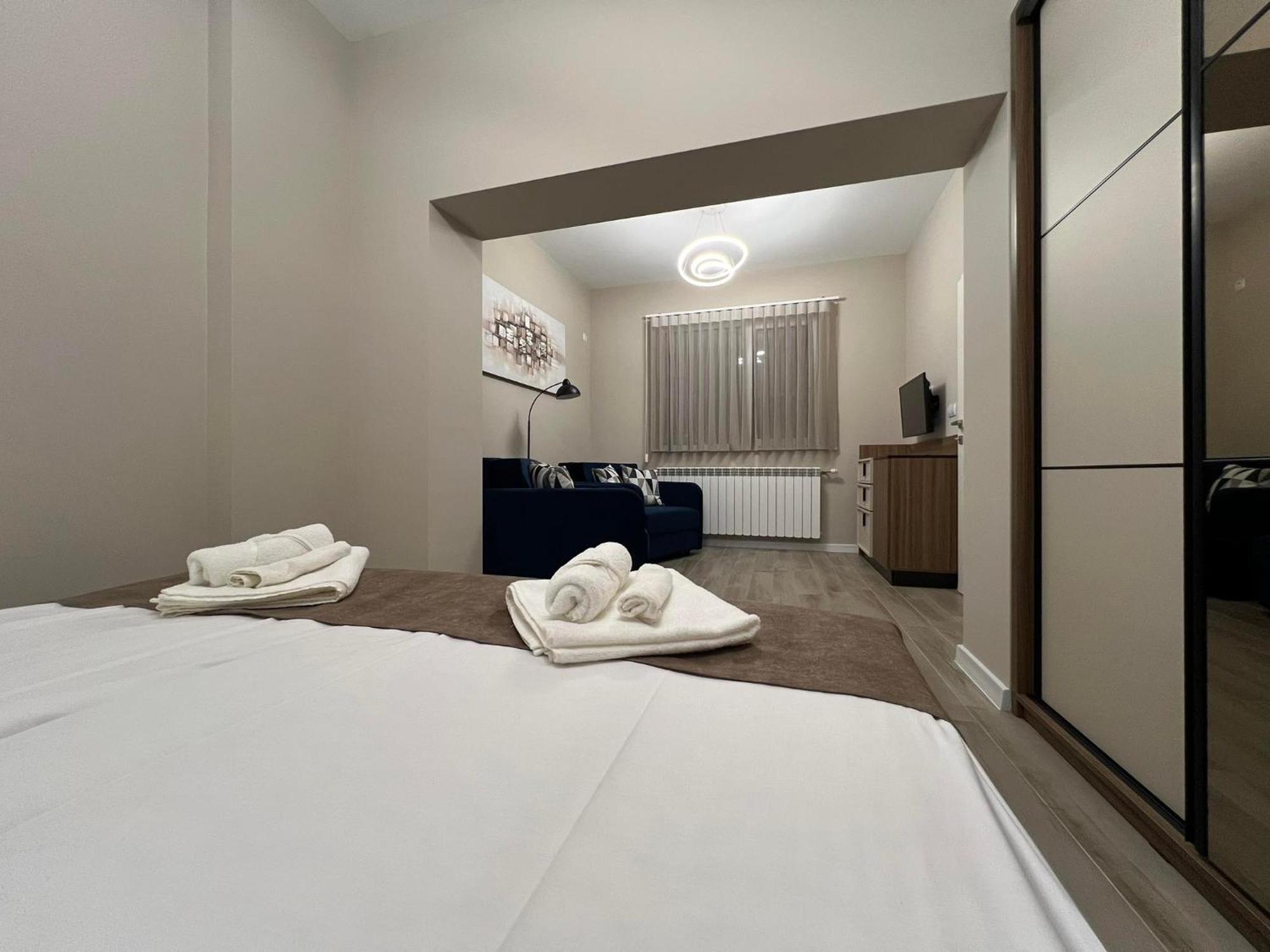 Хотел Vip Apart House Pleven Bagian luar foto