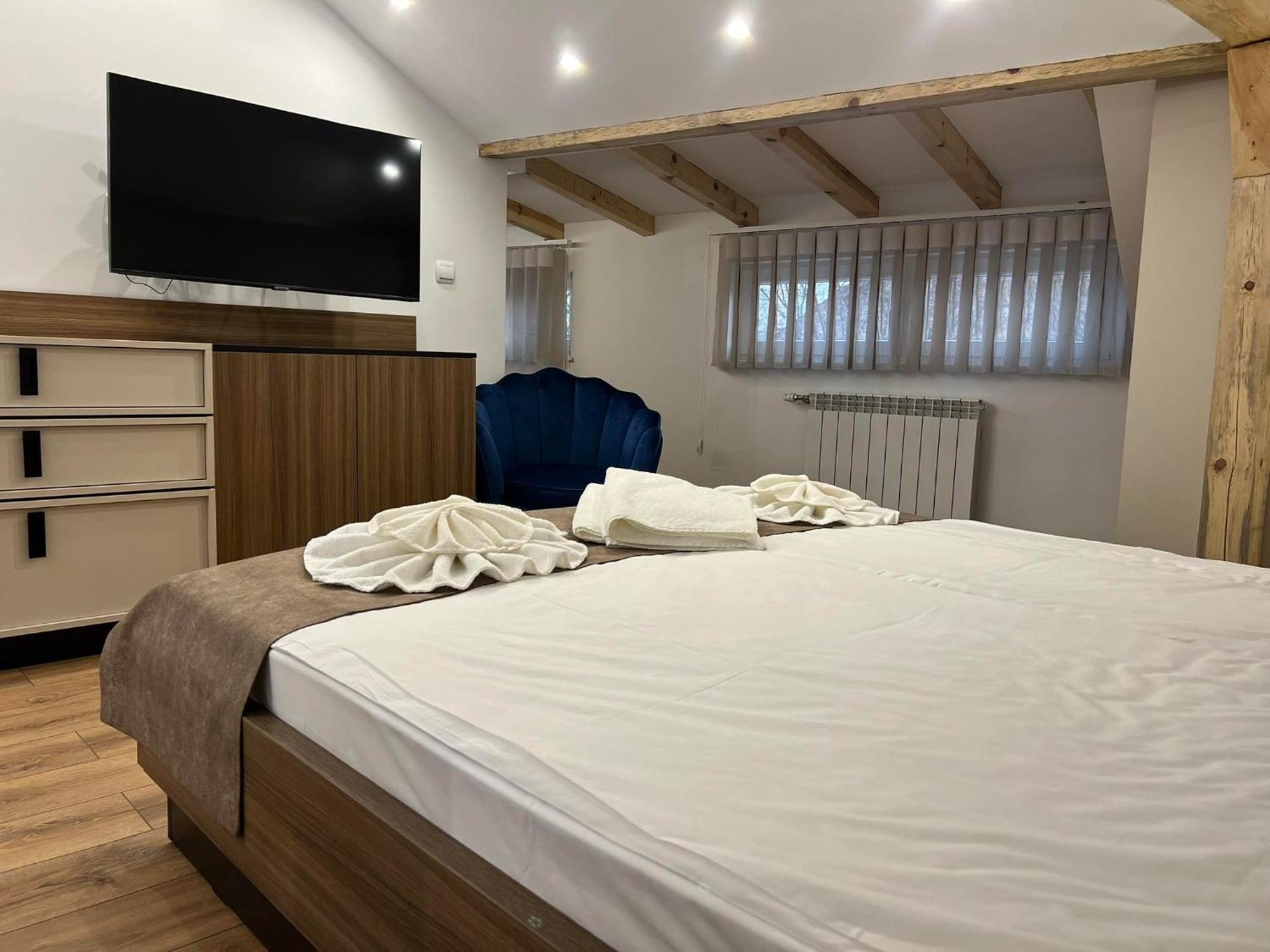 Хотел Vip Apart House Pleven Bagian luar foto