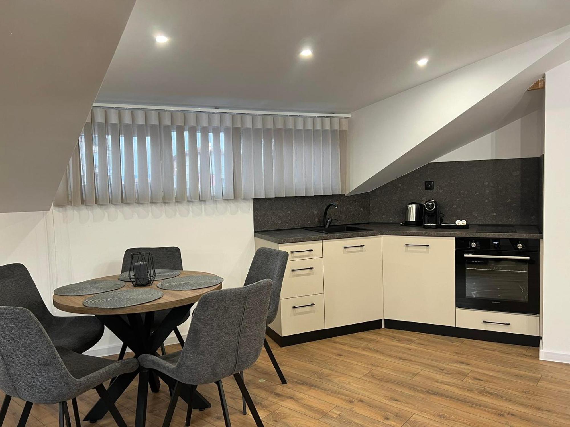 Хотел Vip Apart House Pleven Bagian luar foto