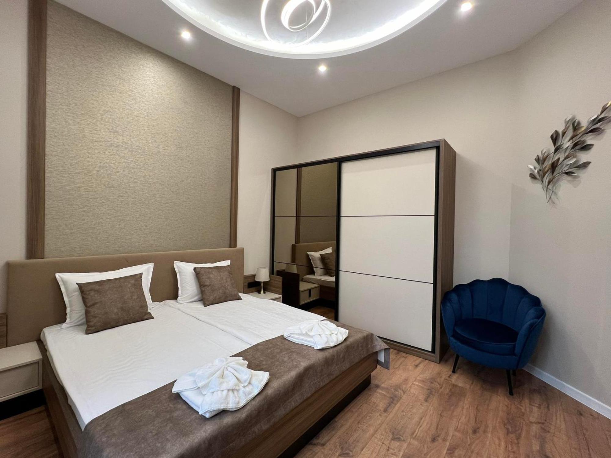 Хотел Vip Apart House Pleven Bagian luar foto