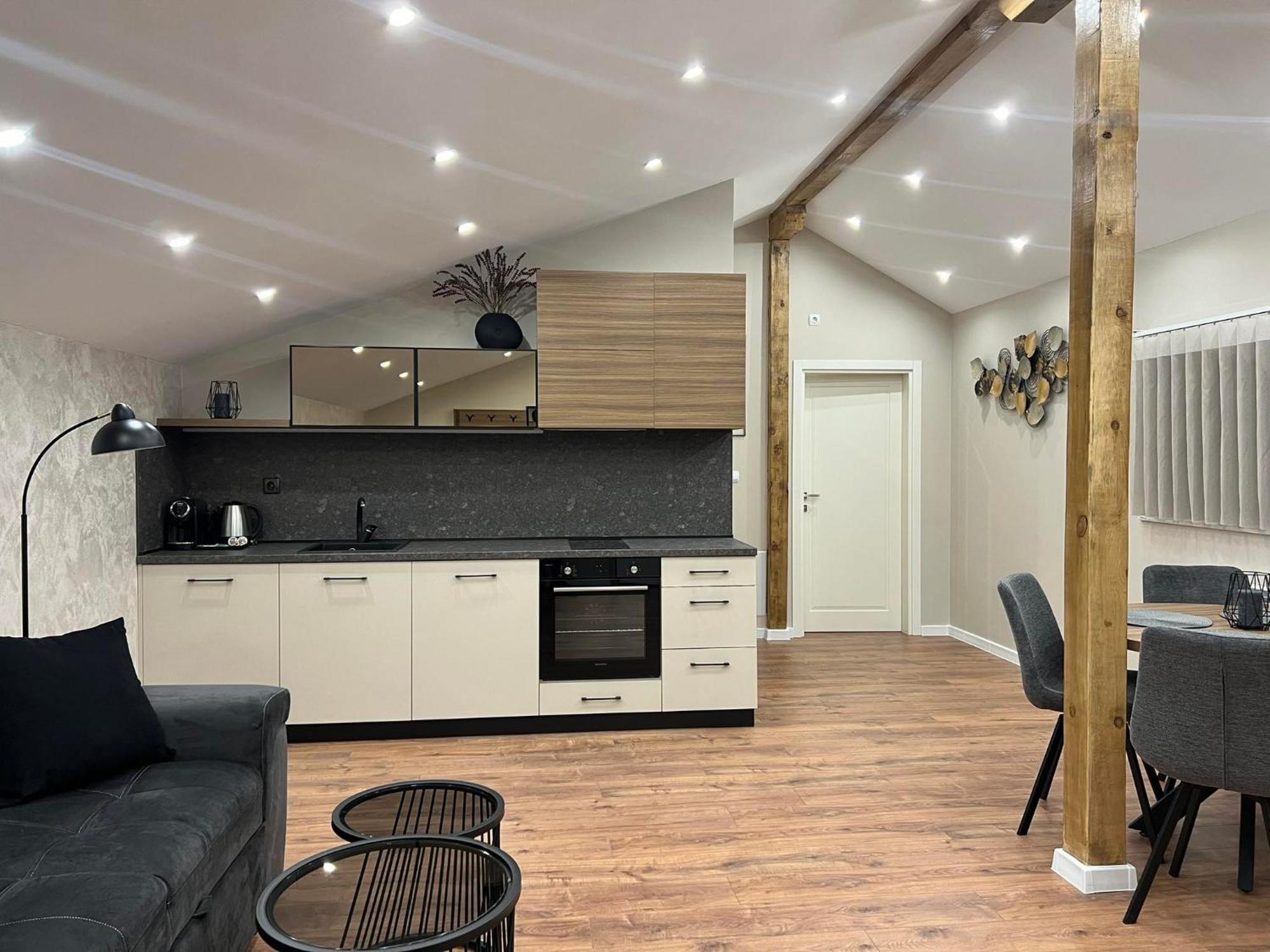 Хотел Vip Apart House Pleven Bagian luar foto