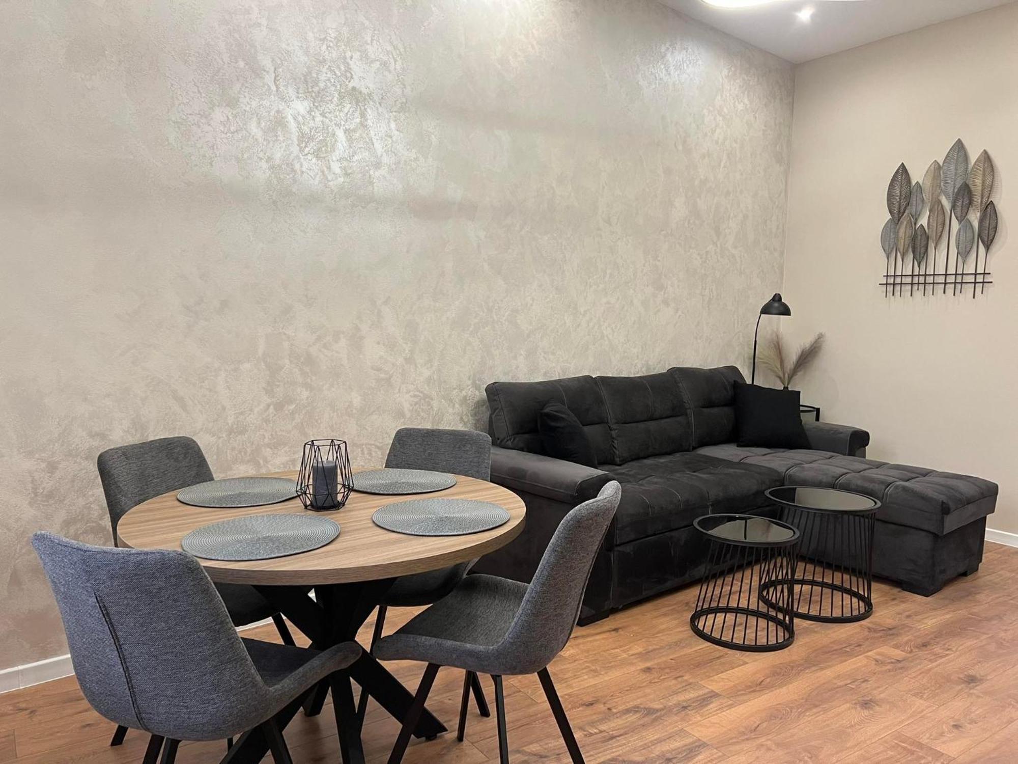 Хотел Vip Apart House Pleven Bagian luar foto