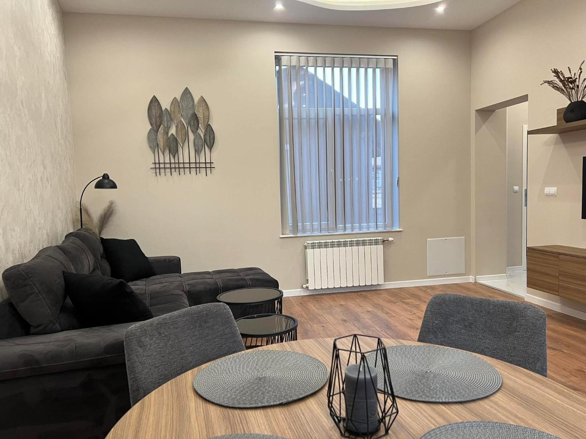 Хотел Vip Apart House Pleven Bagian luar foto